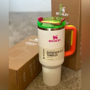 Stanley 40 oz White Neon | The Flowstate Quencher H2.O Tumbler